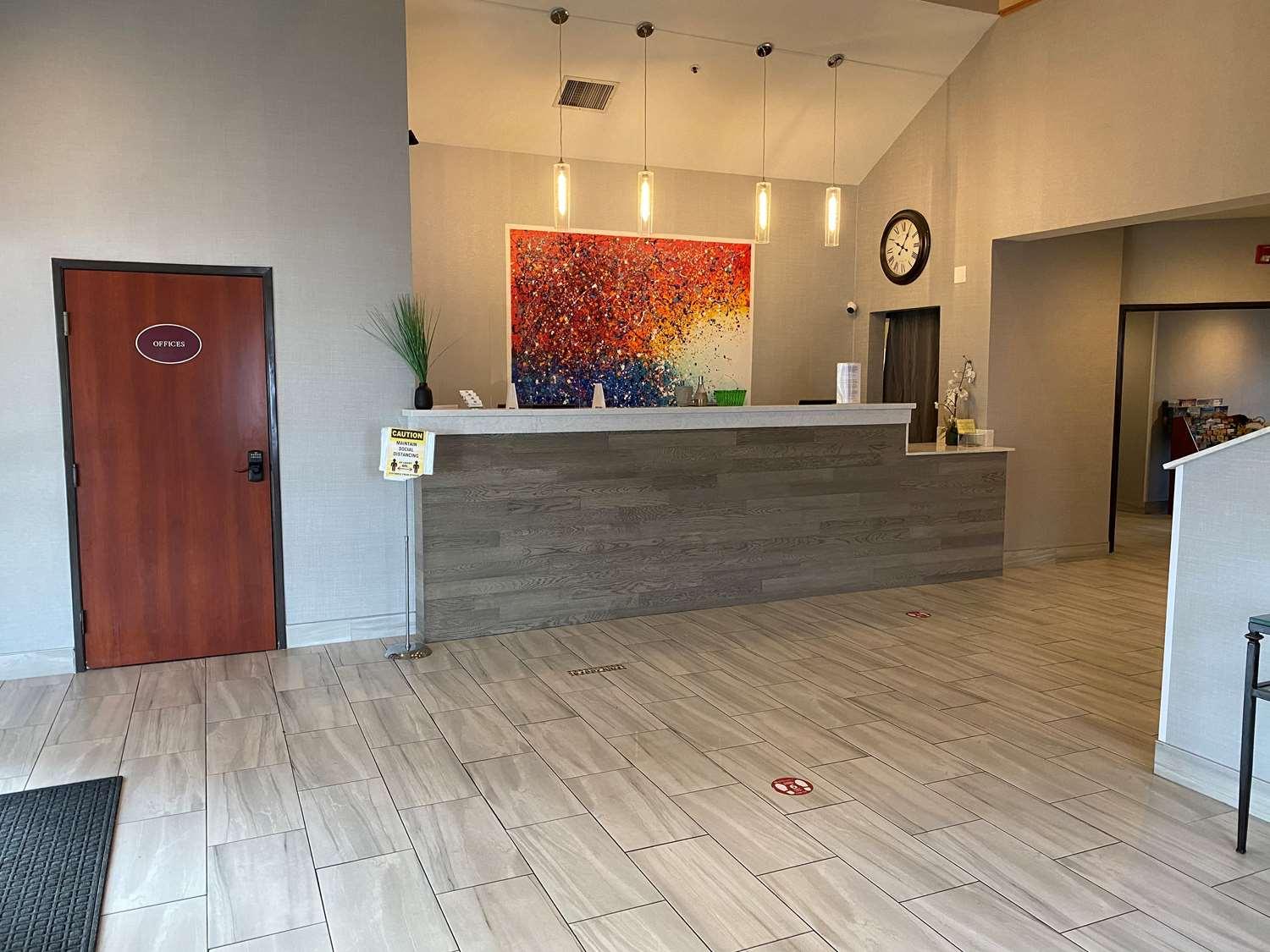 Days Inn By Wyndham Portland East Exterior foto